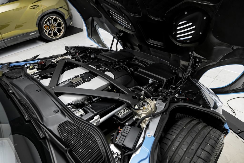 Used 2022 Aston Martin DBS Superleggera RWD image 36