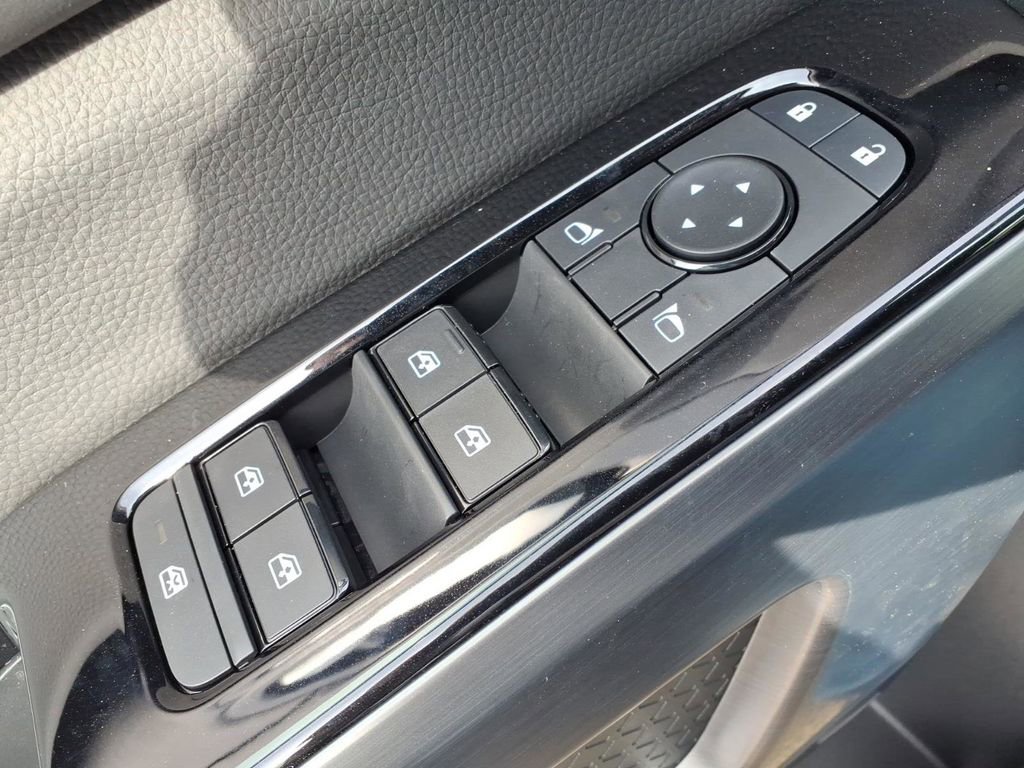 New 2026 Nissan Pathfinder SL image 17