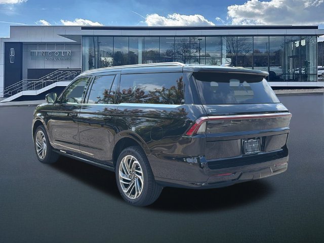 New 2027 Lincoln Navigator L Reserve RWD image 5