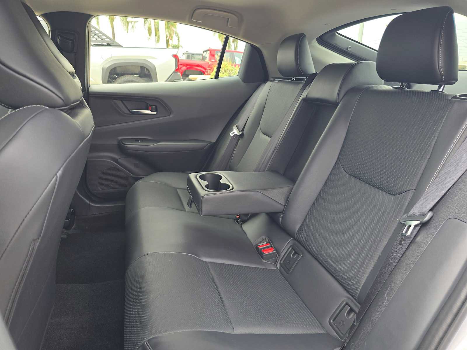 Used 2025 Toyota Prius XLE FWD image 19