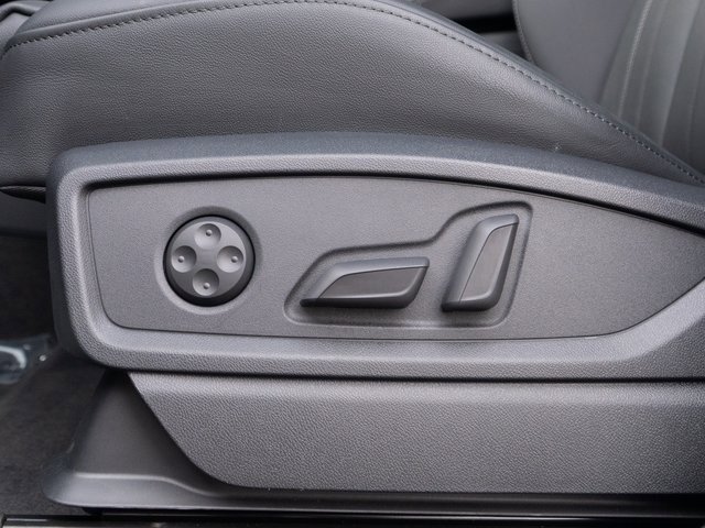 Certified 2025 Audi Q5 2.0T Premium w/ Convenience Plus Package image 20