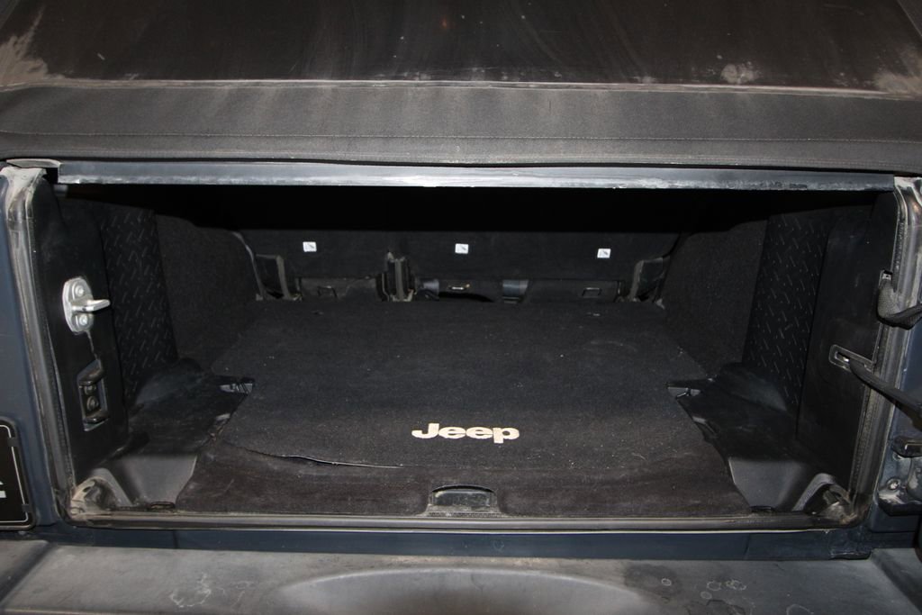 Used 2017 Jeep Wrangler Unlimited Sport w/ Quick Order Package 23S AWD/4WD image 32