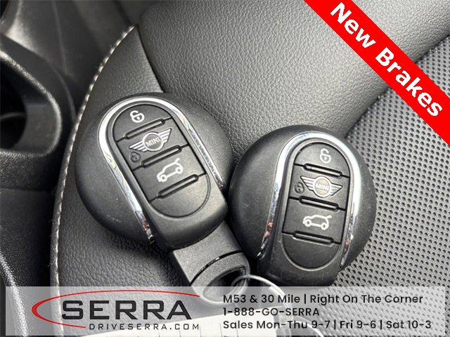Used 2021 MINI Cooper 4-Door Hardtop w/ 6.5" Touchscreen Package image 28