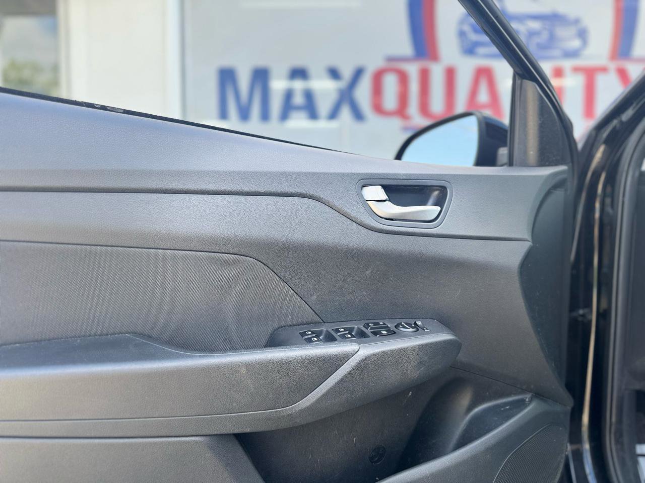 Used 2018 Hyundai Accent SE image 30