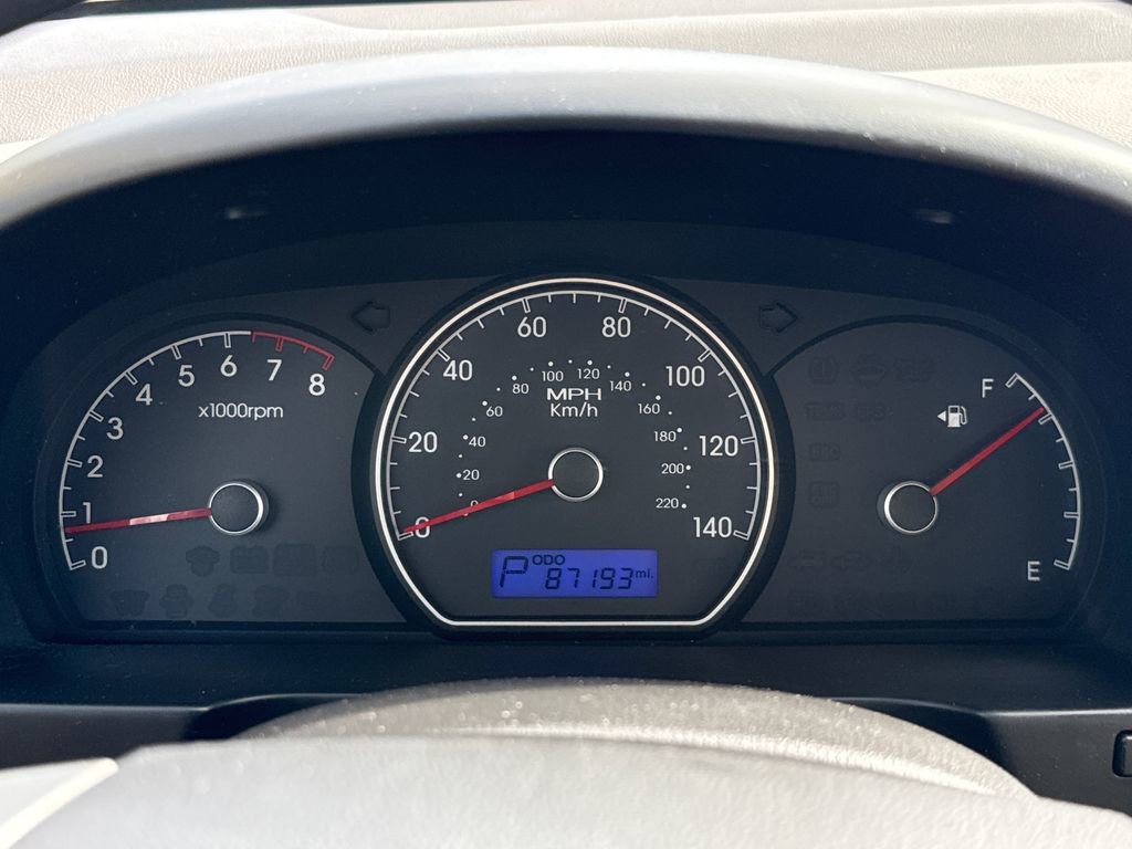 Used 2010 Hyundai Elantra GLS image 15