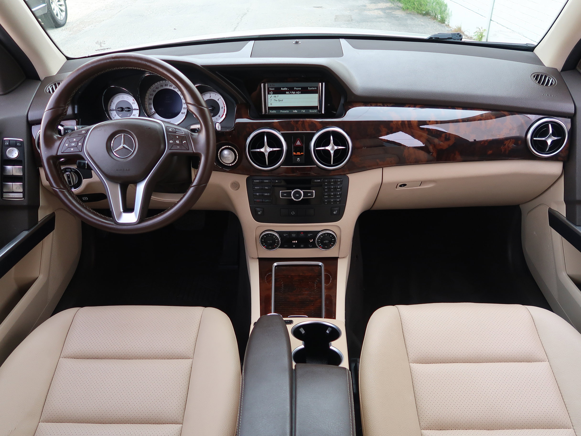 Used 2015 Mercedes-Benz GLK 250 BlueTEC 4MATIC image 11
