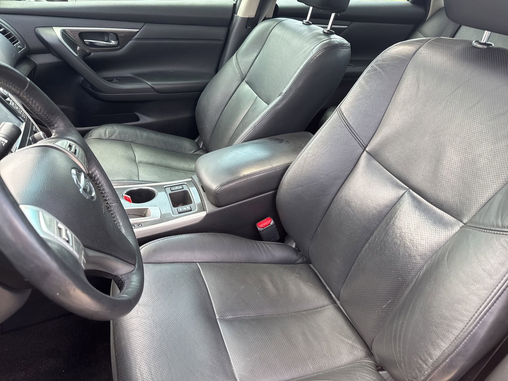 Used 2015 Nissan Altima 2.5 SL w/ Technology Package FWD image 9
