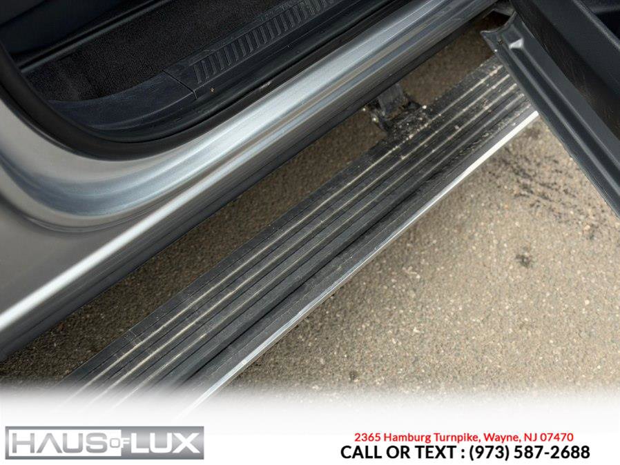 Used 2024 Ford Expedition Limited image 19