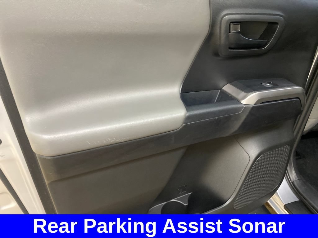 Used 2019 Toyota Tacoma SR5 AWD/4WD image 12