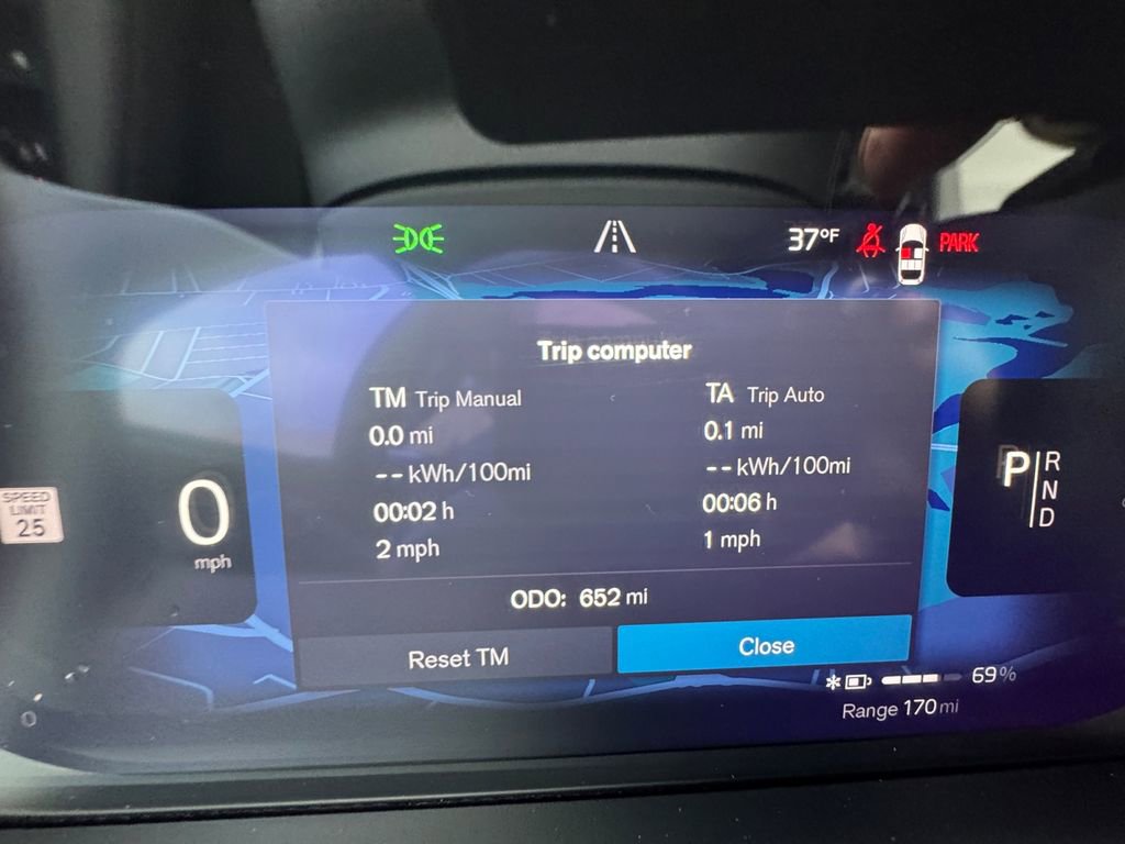 Used 2026 Volvo EX40 Plus w/ Climate Package AWD/4WD image 25