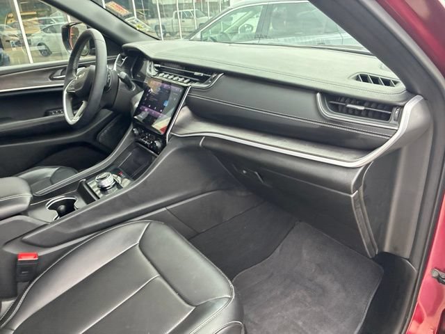 Used 2025 Jeep Grand Cherokee L Limited w/ Luxury Tech Group II RWD image 12