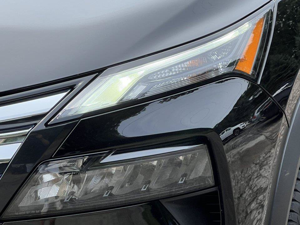 Used 2025 Nissan Rogue SV AWD/4WD image 33