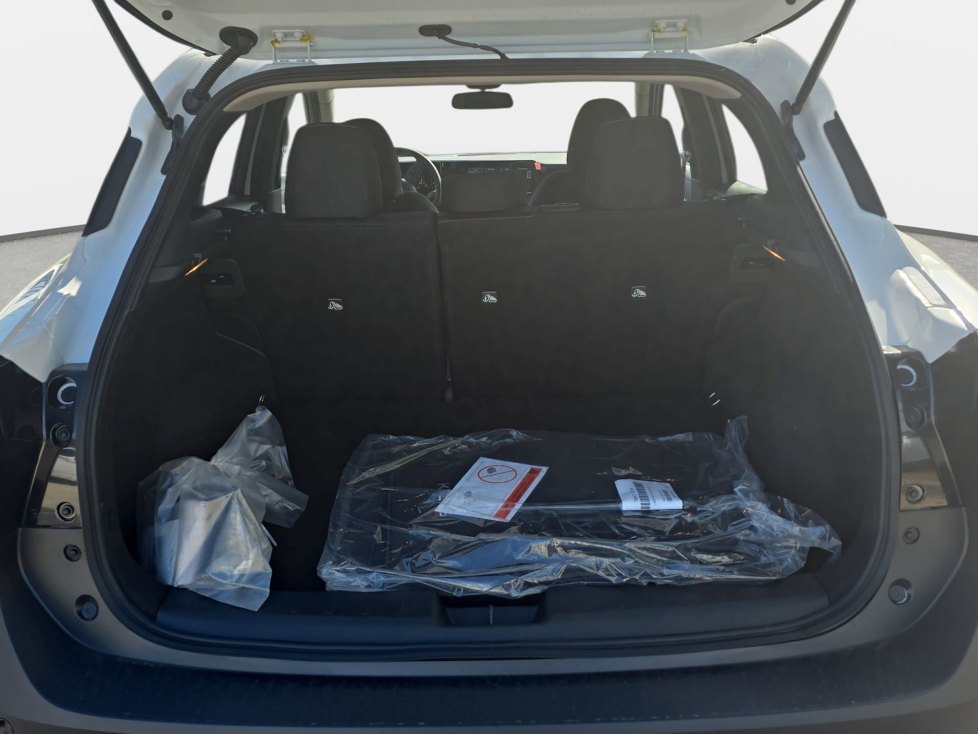New 2026 Nissan Kicks SV w/ SV Premium Package FWD image 12
