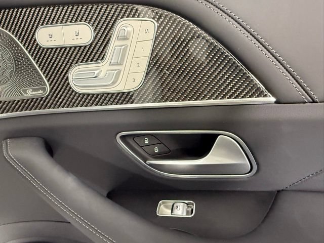 Used 2025 Mercedes-Benz GLS 63 AMG 4MATIC image 38
