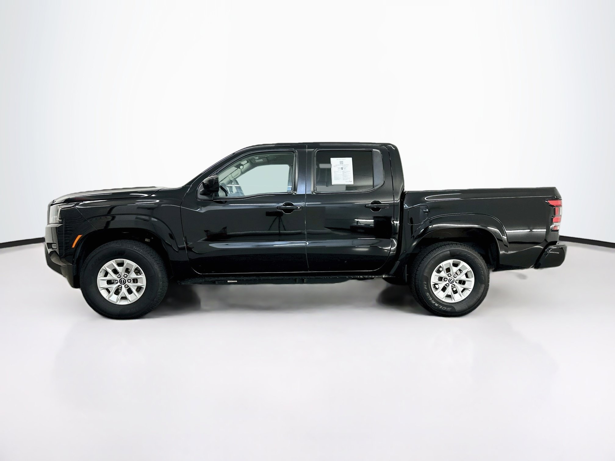 Used 2024 Nissan Frontier SV AWD/4WD image 4