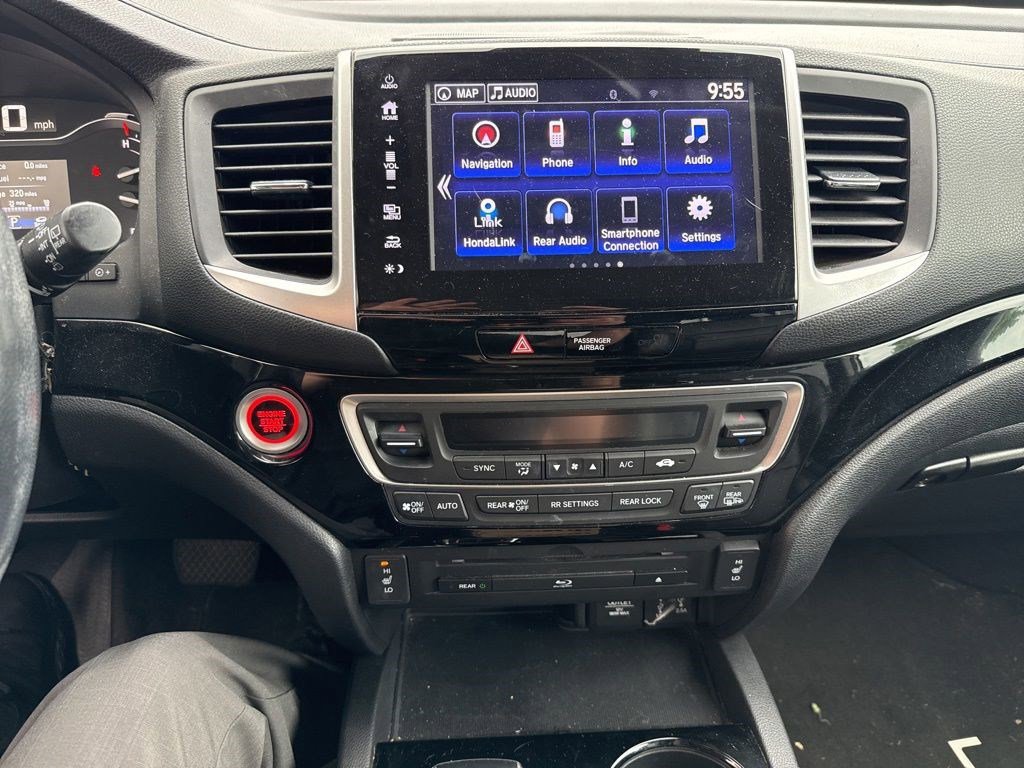 Used 2018 Honda Pilot Touring image 18