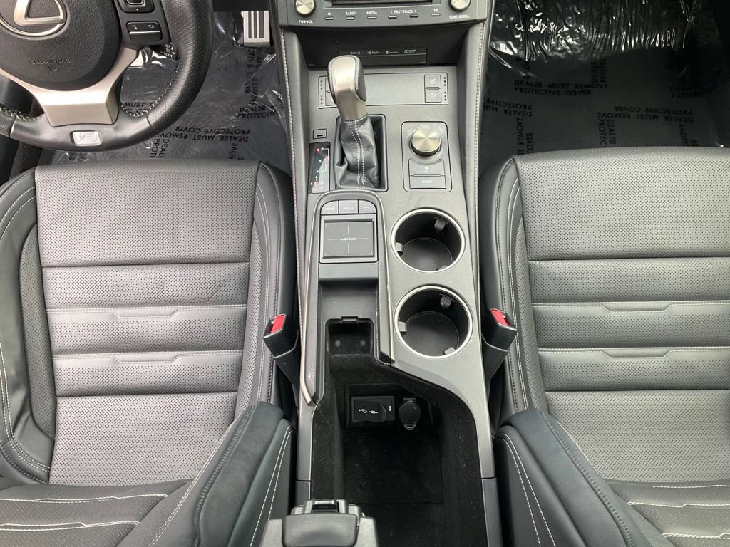 Used 2016 Lexus RC 200t RWD image 34