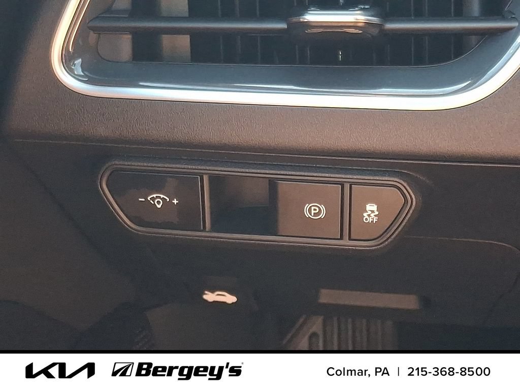 Certified 2025 Kia K4 GT-Line Turbo FWD image 25