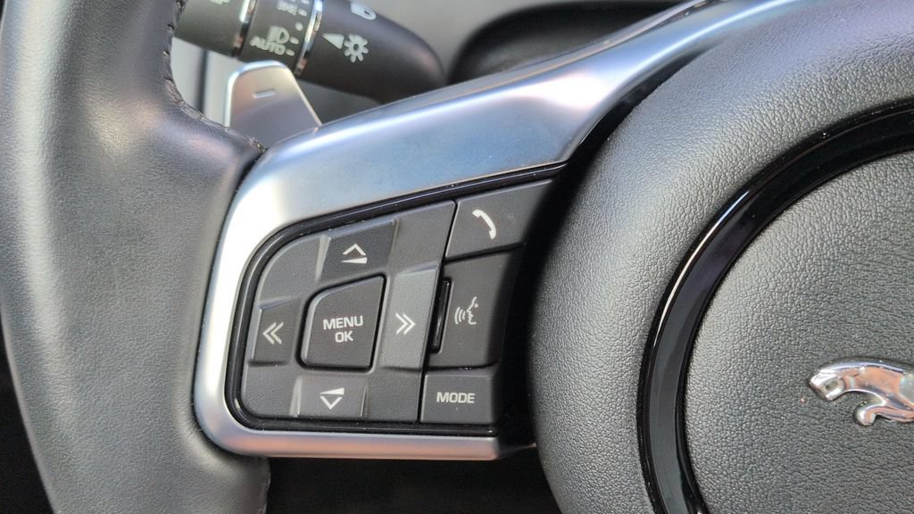 Used 2023 Jaguar F-TYPE R-Dynamic AWD/4WD image 18