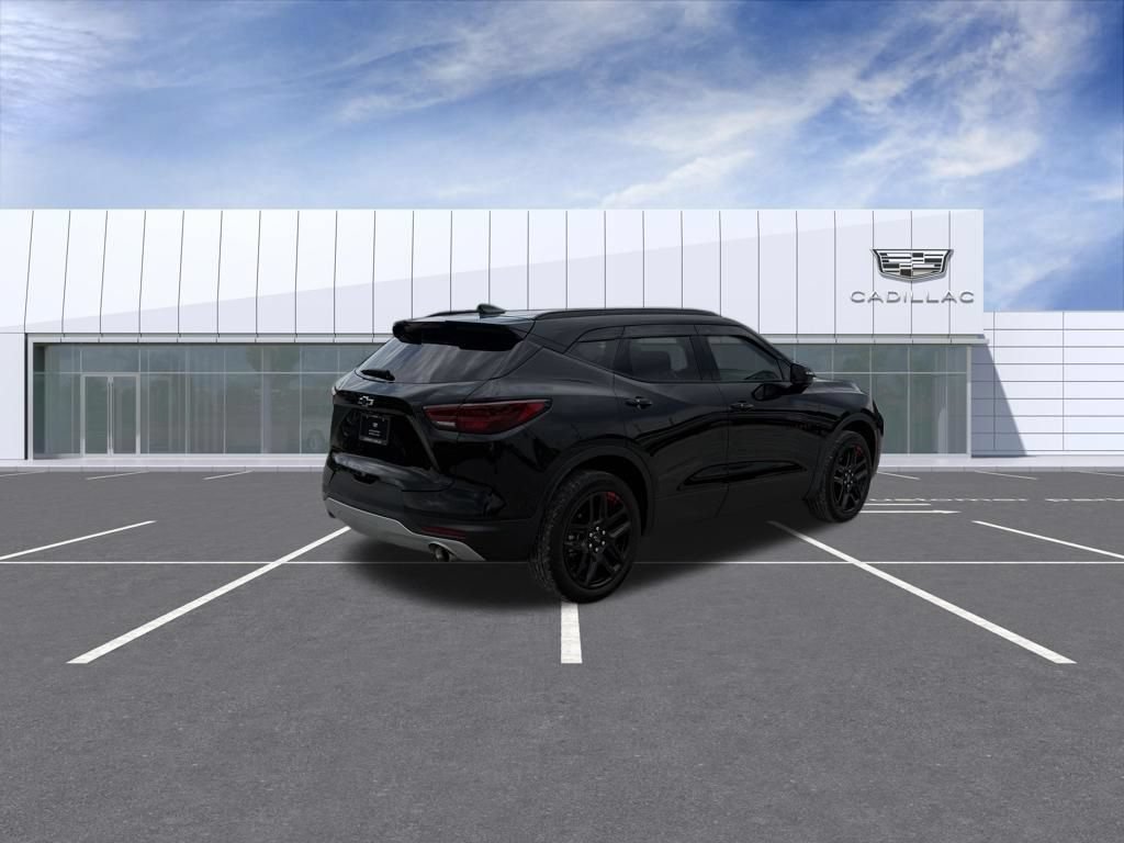 Used 2024 Chevrolet Blazer LT w/ Redline Edition FWD image 3
