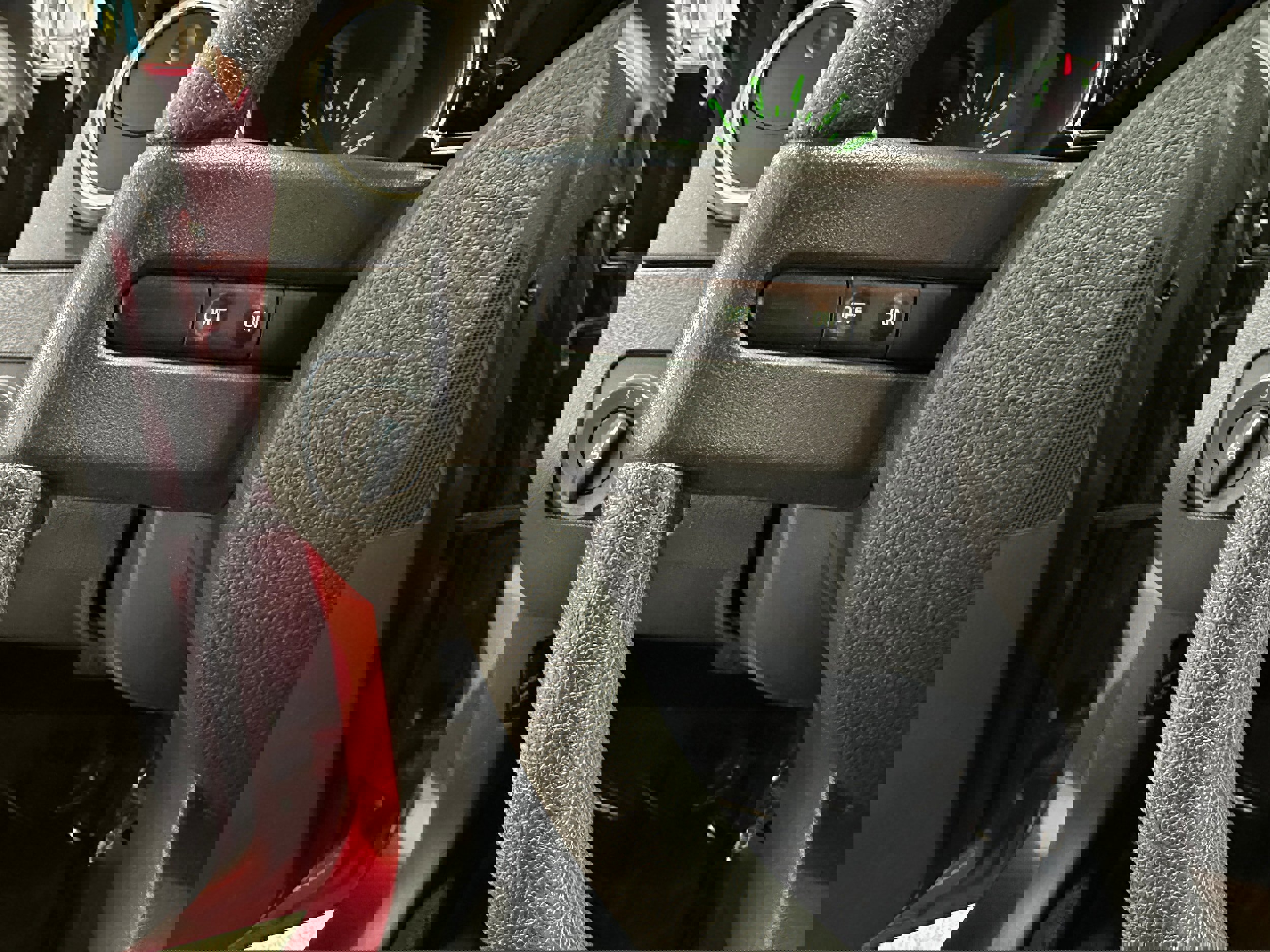 Used 2005 Ford Mustang Deluxe image 13