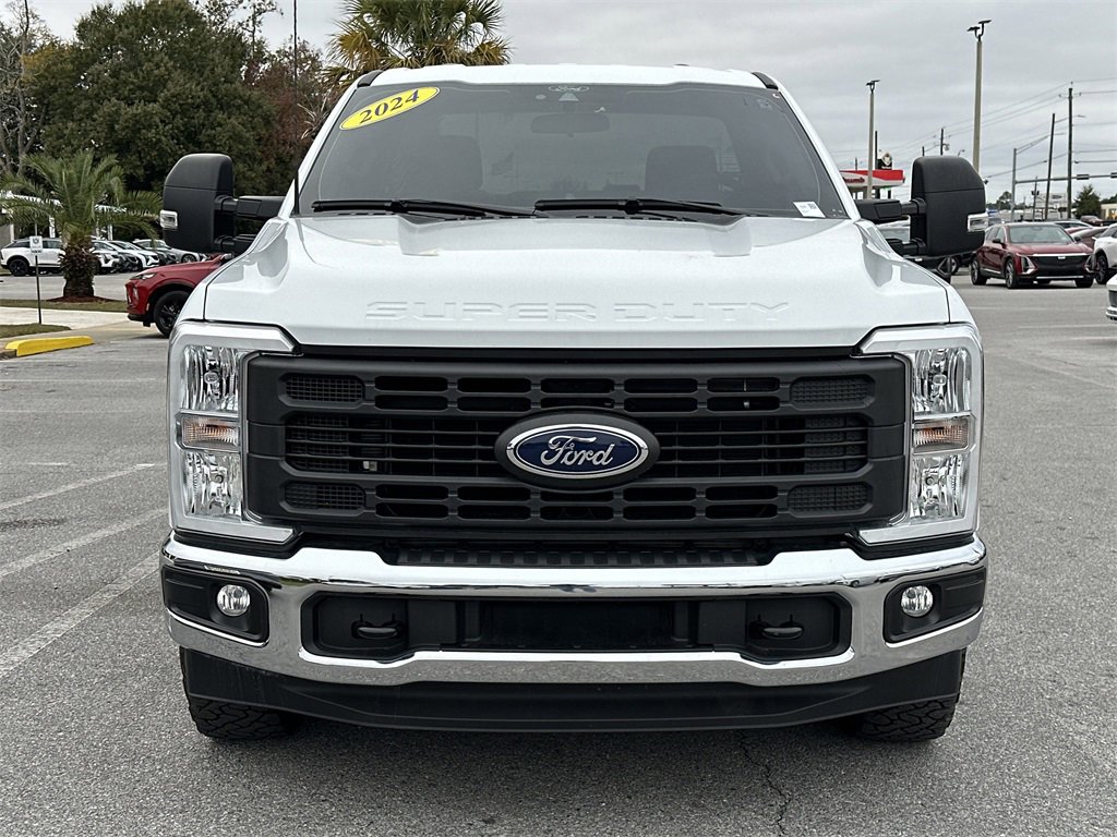 Used 2024 Ford F350 XL w/ XL Chrome Package image 3