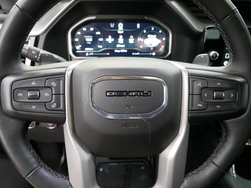 Used 2023 GMC Sierra 1500 Denali w/ Technology Package AWD/4WD image 17