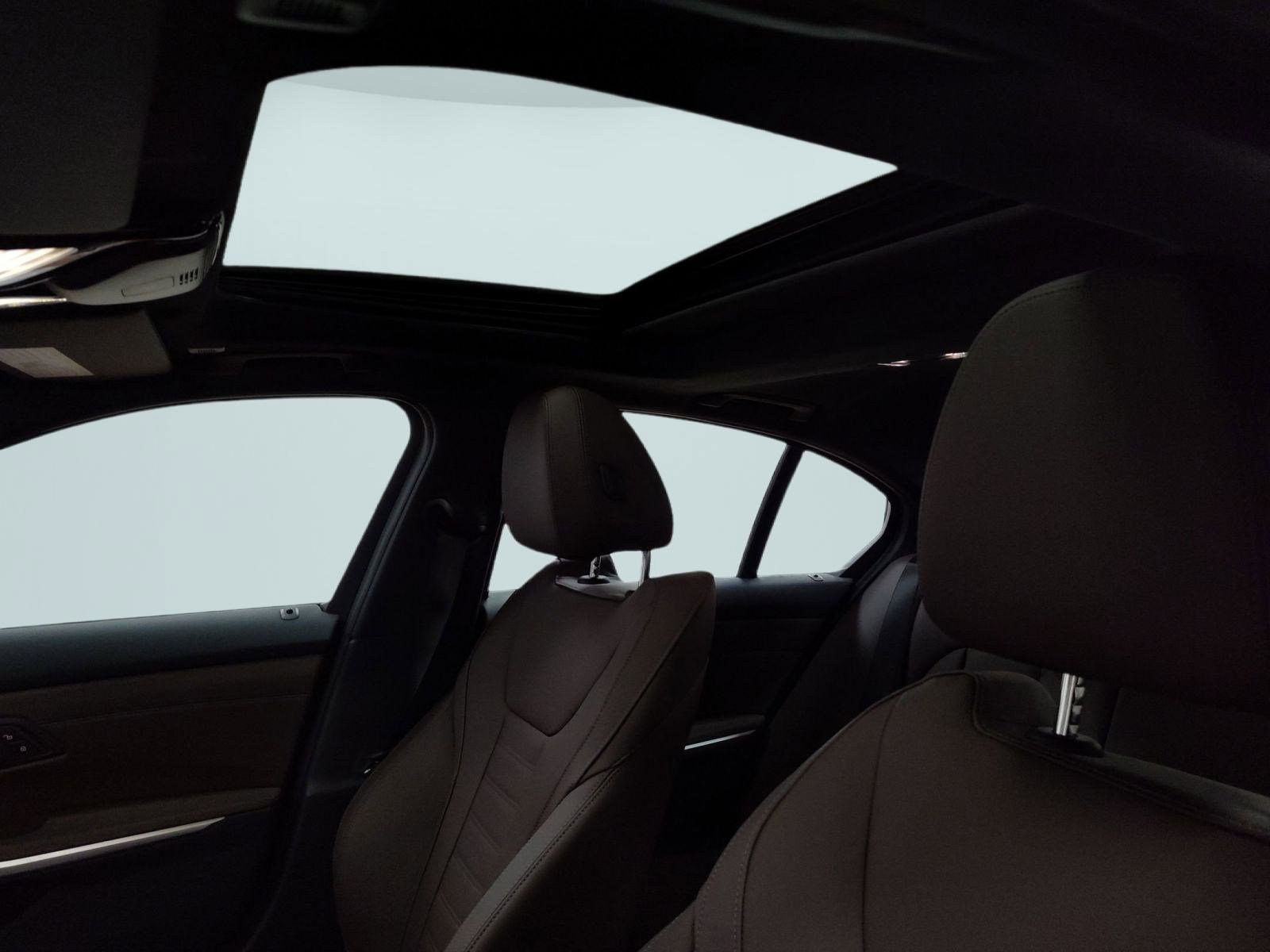 Used 2026 BMW 330i xDrive Sedan w/ Premium Package image 14