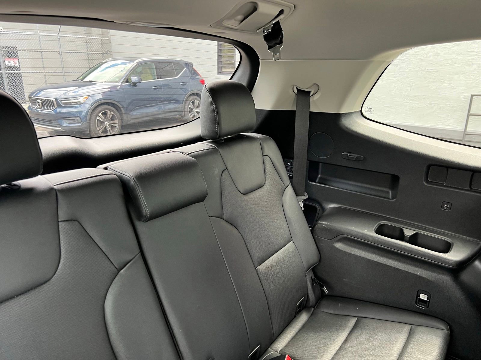 Used 2025 Kia Telluride EX w/ EX Captain's Chair Package FWD image 59