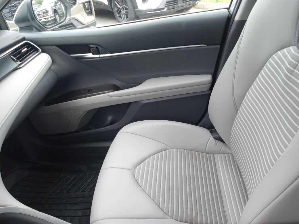 Used 2022 Toyota Camry SE FWD image 20