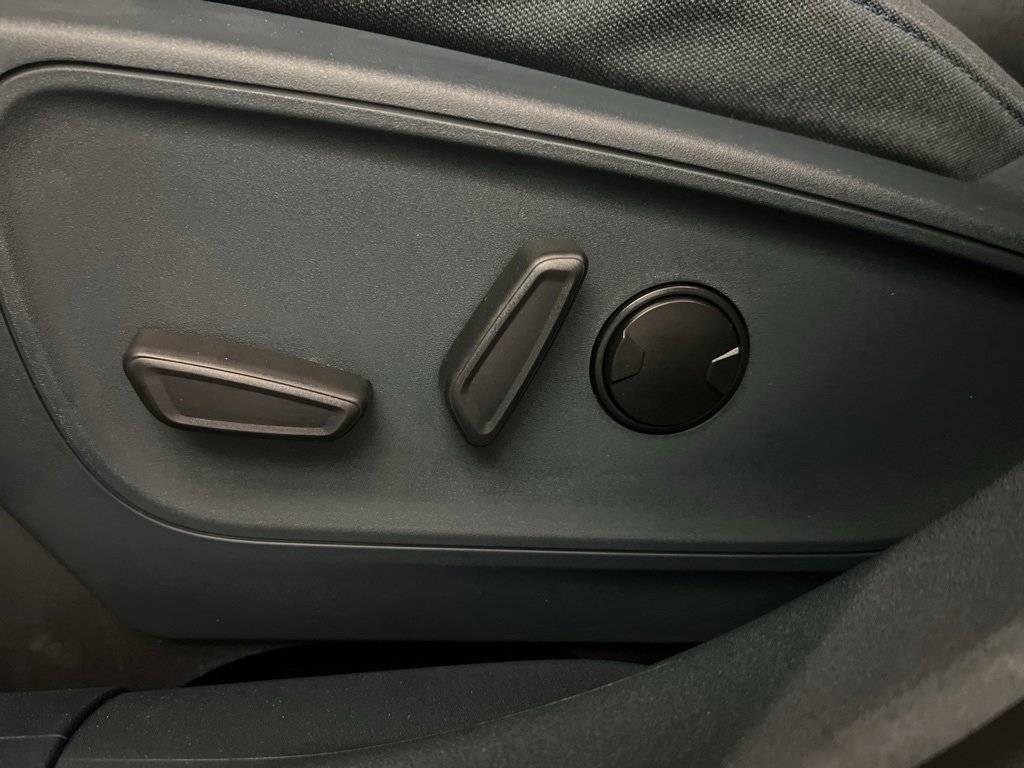 New 2025 Ford Maverick XLT w/ XLT Luxury Package image 24