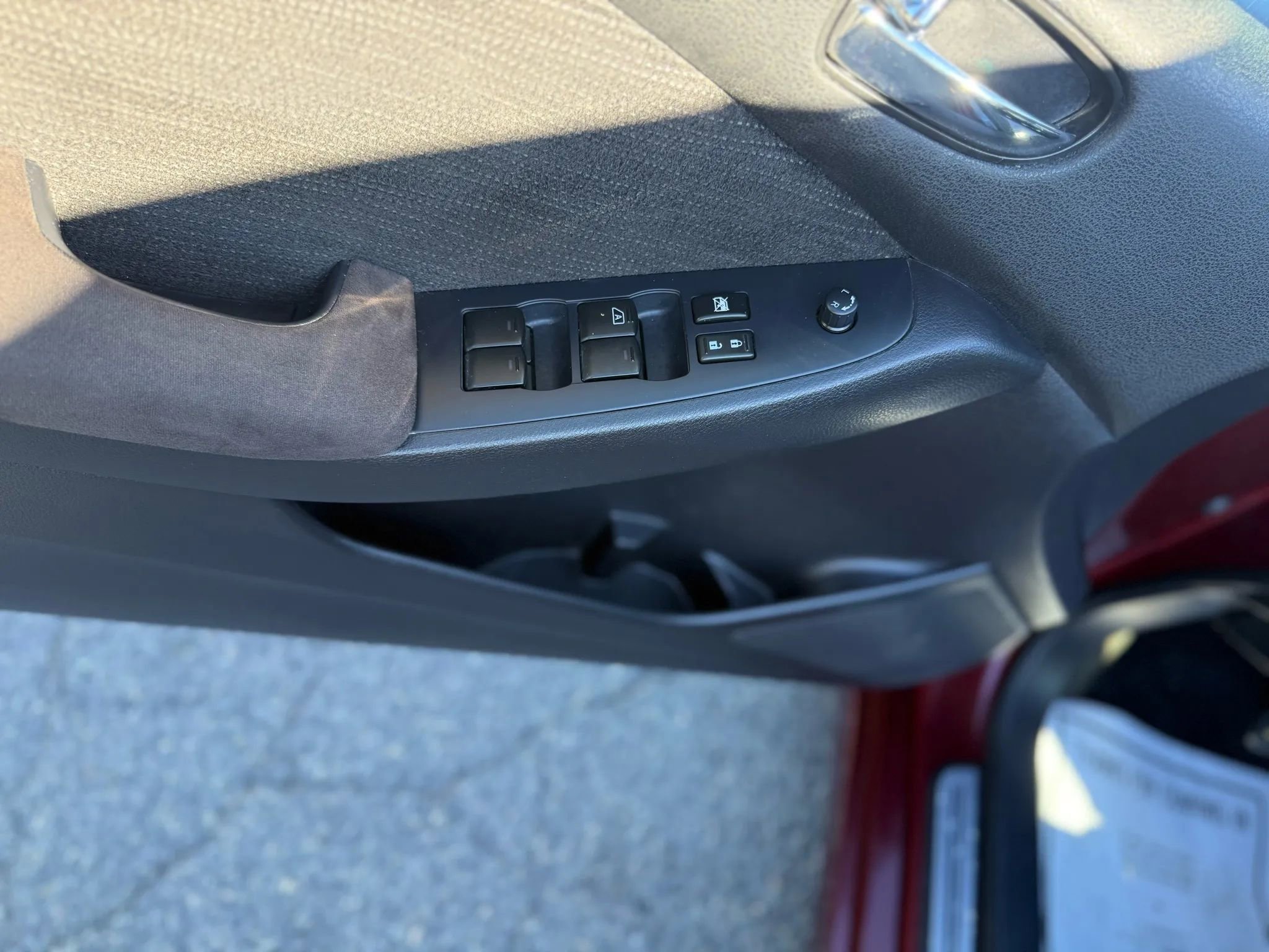 Used 2012 Nissan Altima 2.5 S FWD image 31
