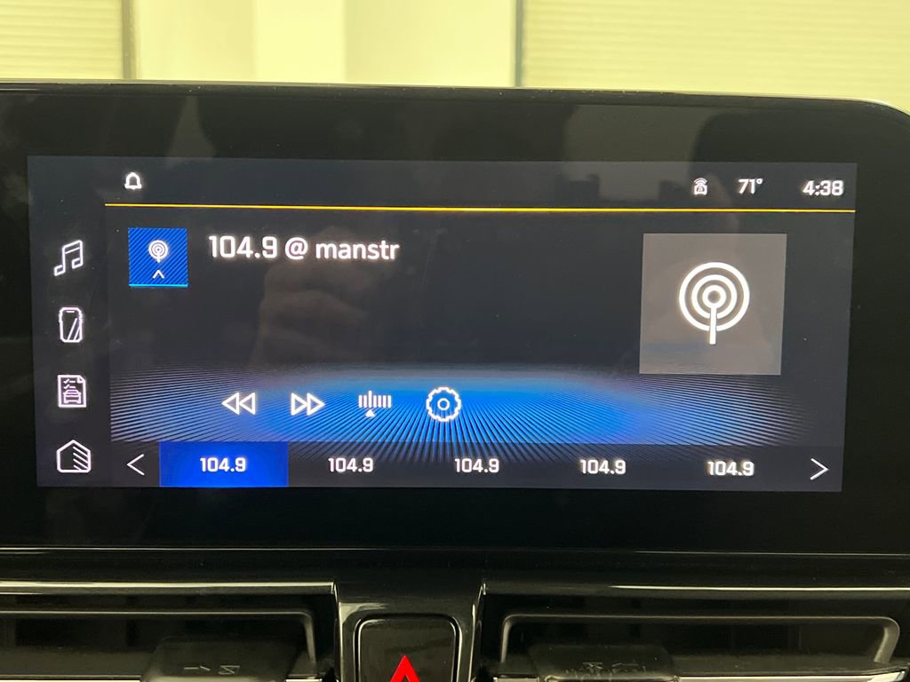 Used 2025 Chevrolet TrailBlazer LT AWD/4WD image 51