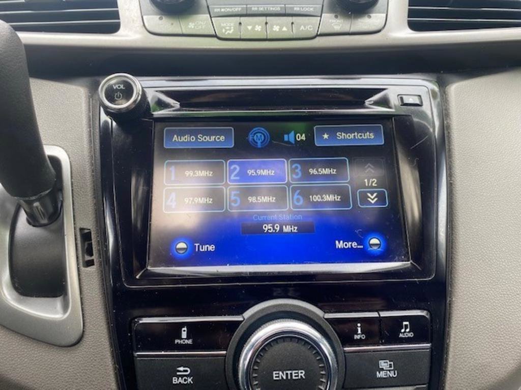 Used 2015 Honda Odyssey EX-L image 9