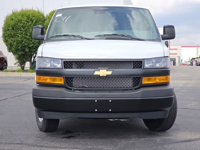 New 2026 Chevrolet Express 2500 w/ Driver Convenience Package RWD image 10