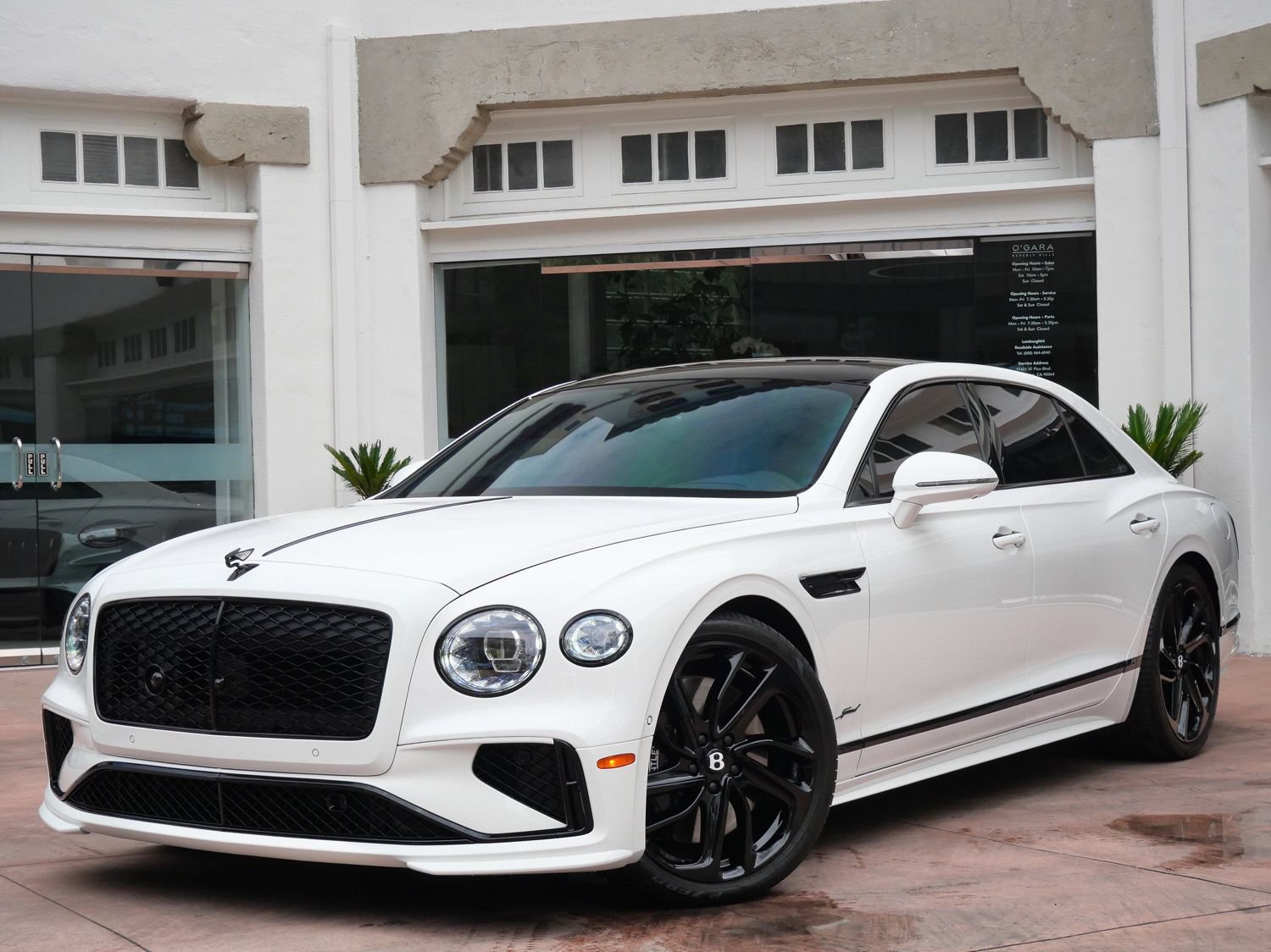 Used 2025 Bentley Flying Spur Plug-In Hybrid AWD/4WD image 22