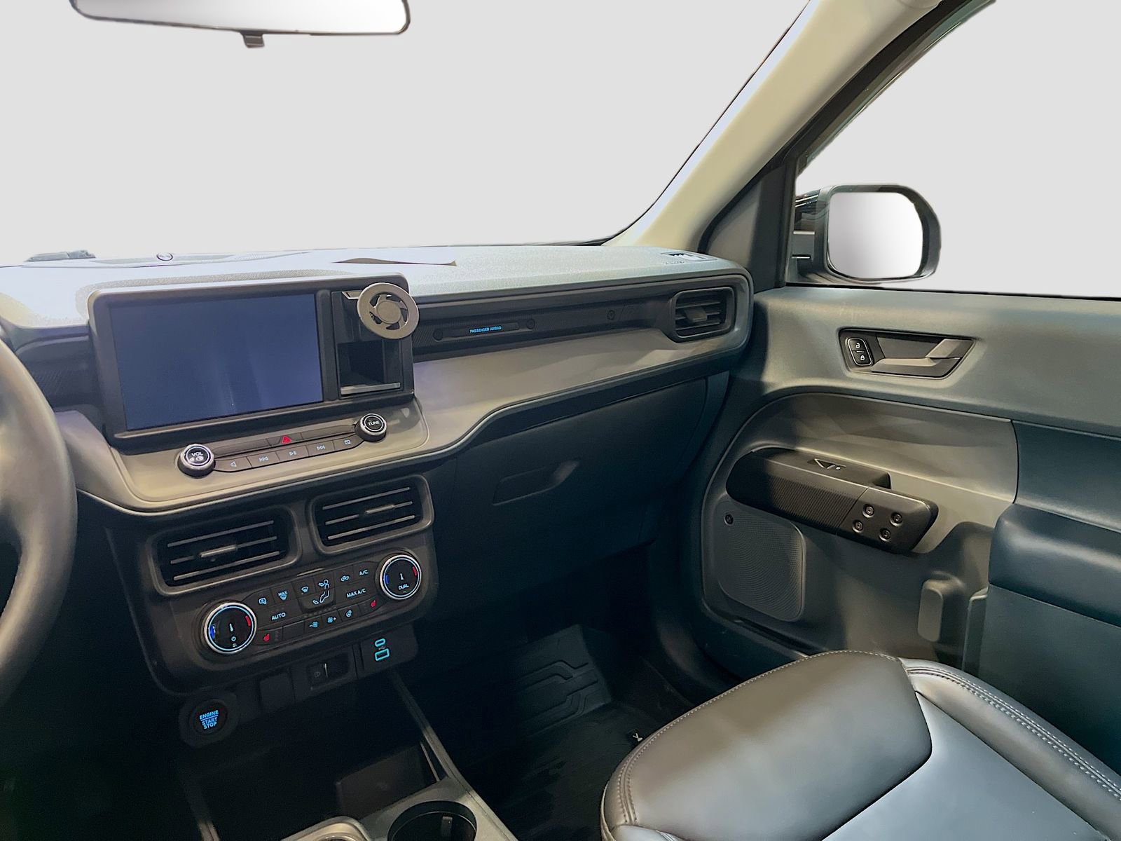 Used 2024 Ford Maverick Lariat w/ Black Appearance Package AWD/4WD image 25