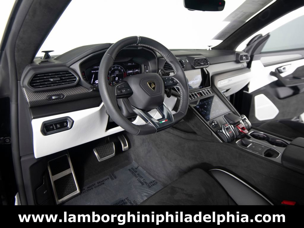 Used 2024 Lamborghini Urus S image 10