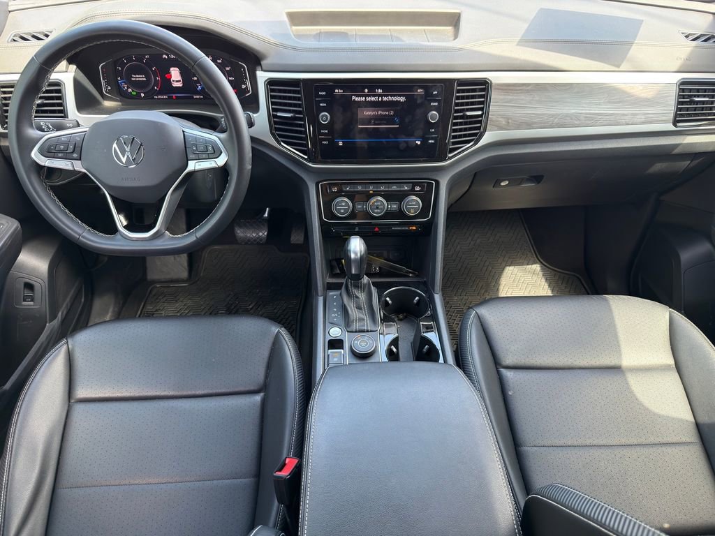 Used 2023 Volkswagen Atlas Cross Sport SE w/ Black Wheel Package image 21
