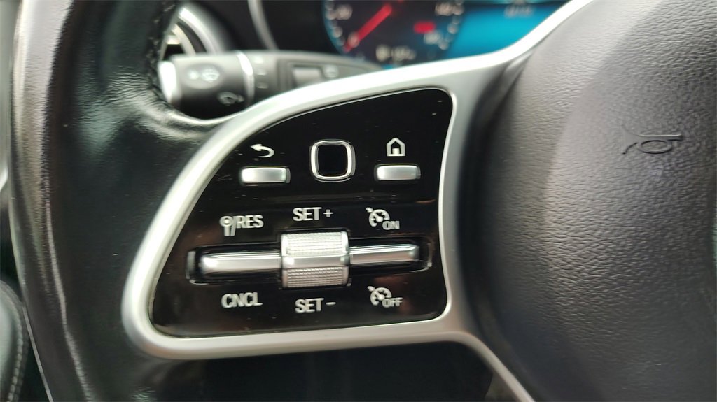 Used 2022 Mercedes-Benz GLC 300 4MATIC image 17