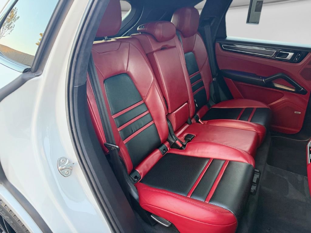 Used 2021 Porsche Cayenne GTS image 34