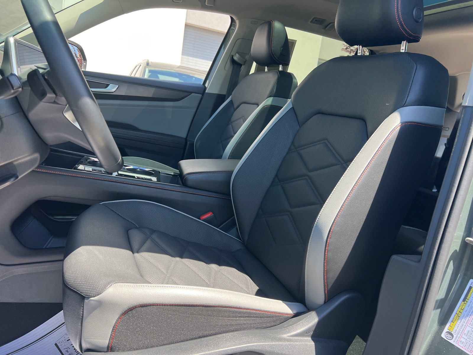 Certified 2024 Volkswagen Atlas Peak Edition SE AWD/4WD image 28