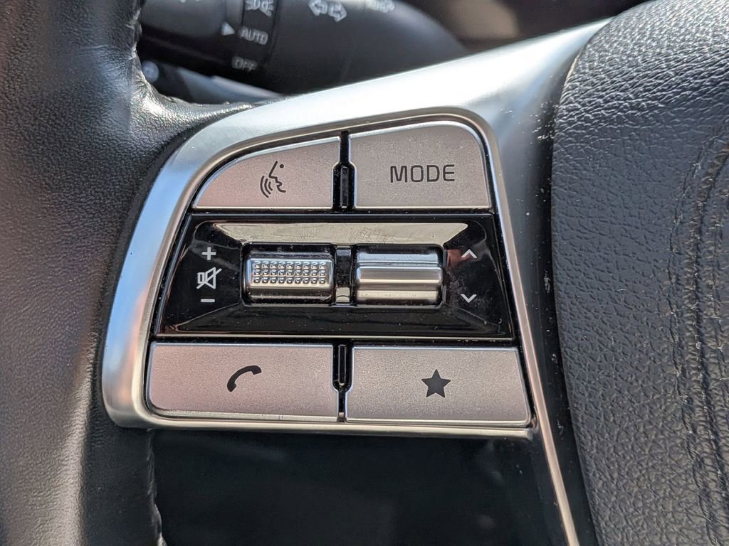 Used 2025 Kia Telluride S FWD image 21