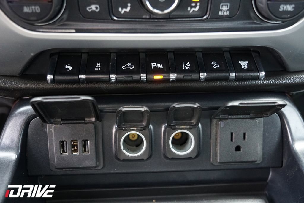 Used 2015 GMC Sierra 2500 SLT w/ Duramax Plus Package image 31