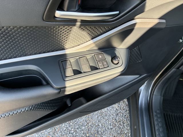 Used 2021 Toyota C-HR LE FWD image 22
