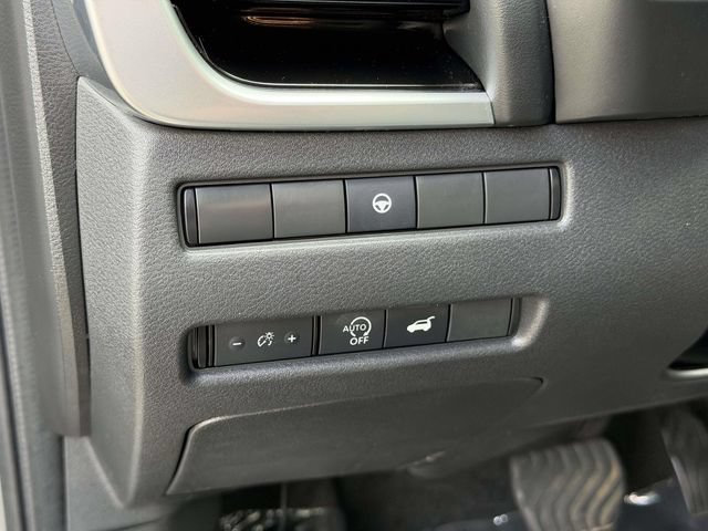 Used 2023 Nissan Rogue SL AWD/4WD image 26