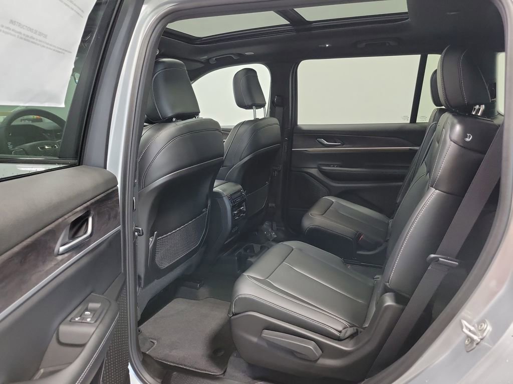 New 2025 Jeep Grand Cherokee L Limited w/ Black Appearance Package image 12
