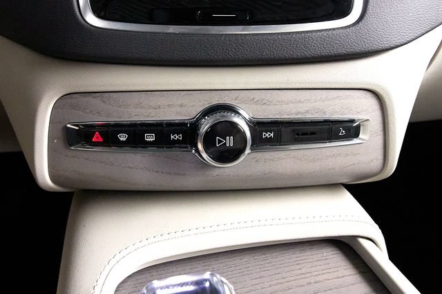 Used 2024 Volvo XC90 T8 Ultimate w/ Protection Package Premier AWD/4WD image 13