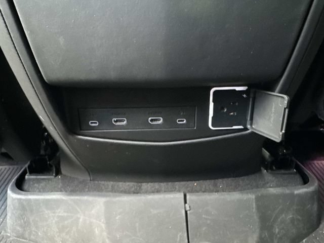 Used 2025 Cadillac Escalade V AWD/4WD image 20