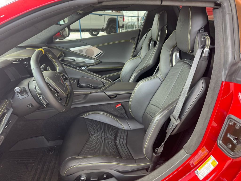 Used 2025 Chevrolet Corvette Stingray Premium Conv image 13